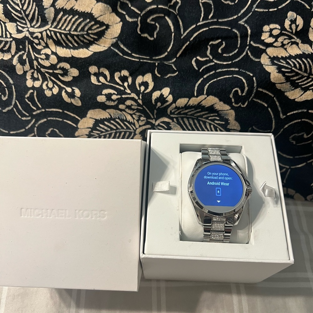 Michael Kors Access Smartwatch – Silver Tone – Includes Box, Charger & Manuals - Picture 10 of 11